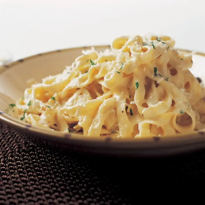 Fettuccine Alfredo: The Pasta Dish That Makes Diets Quit on the Spot
